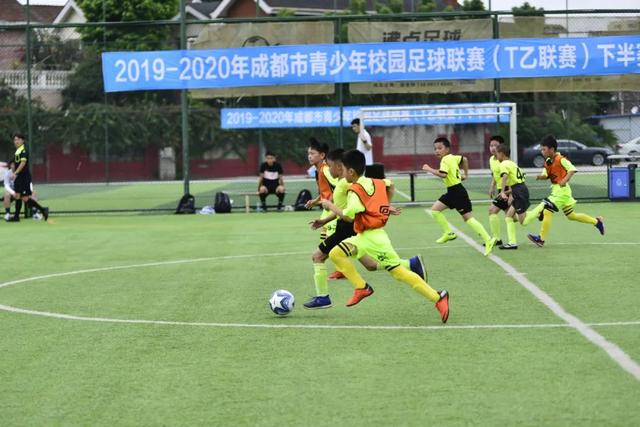 2轮中超6张红牌 都是“联赛为国足让路”惹祸？